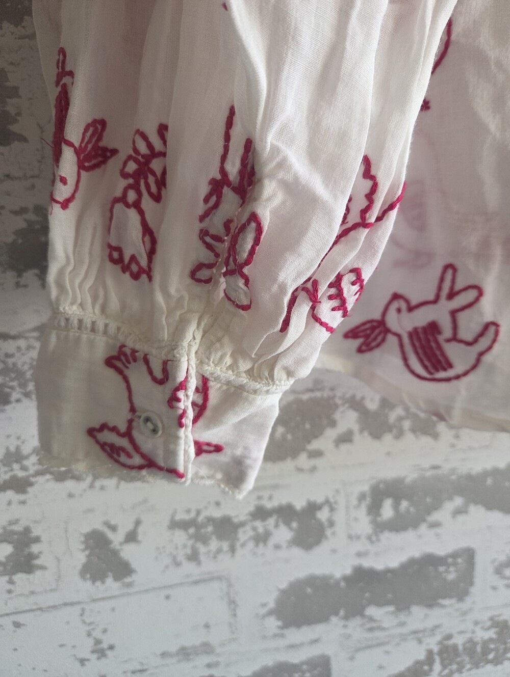 Sundance Ramie Embroidered Bird Blouse Medium White Pink Boho Cottagecore - Picture 4 of 9